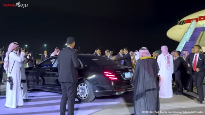 Presiden Jokowi pakai Mercedes-Maybach di Arab Saudi