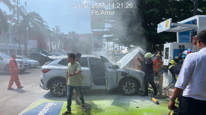 baru mau dijual di RI BYD Atto 3 kebakaran
