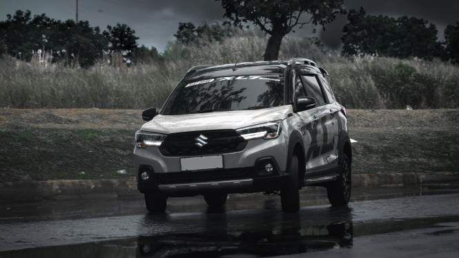 Suzuki XL7 Hybrid