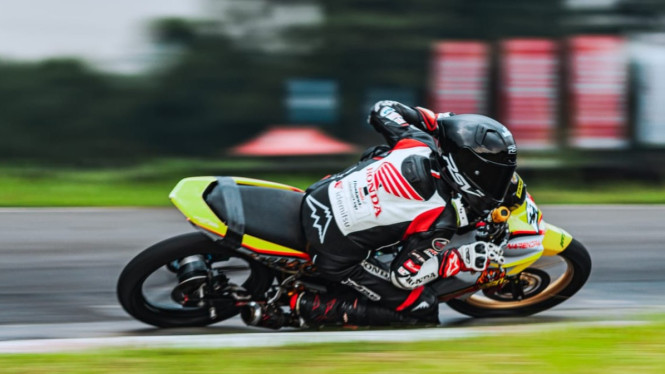 Balap motor Pertamina Enduro RSV Championship