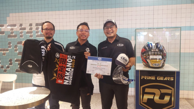 Helm Arai RX7X Nakano Shuriken Gold Limited Edition