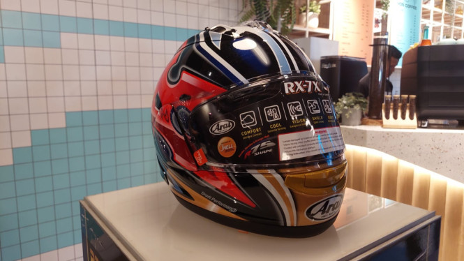 Helm Arai RX7X Nakano Shuriken Gold Limited Edition