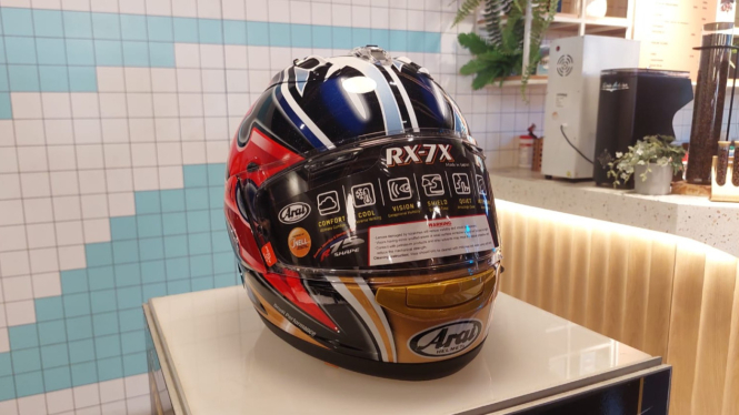 Helm Arai RX7X Nakano Shuriken Gold Limited Edition
