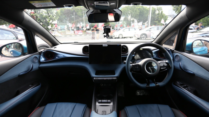 Mobil listrik BYD Dolphin