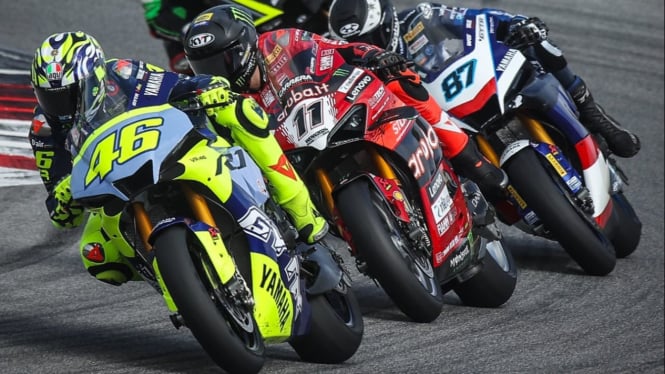 Valentino Rossi geber Yamaha R1