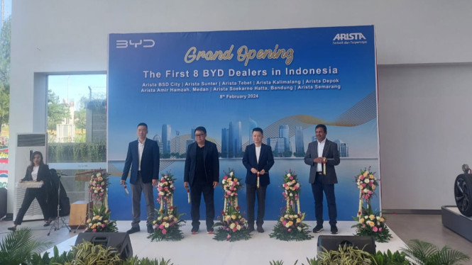 Pembukaan 8 diler BYD
