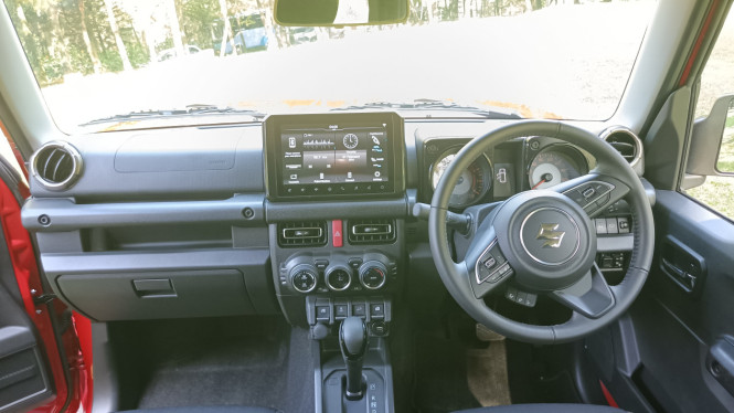 interior Jimny 5 pintu