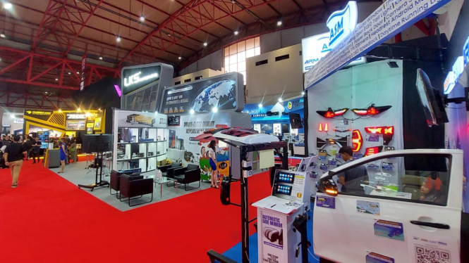 Booth aksesoris di ajang IIMS 2024