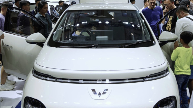 Mobil Listrik Wuling, Cloud EV tampil di IIMS 2024