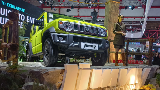 Suzuki Jimny 5 pintu