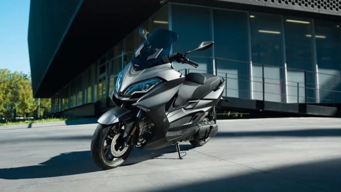 Sepeda motor Nerva yang pakai baterai Blade buatan BYD