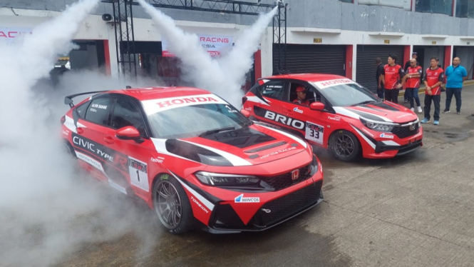 Mobil tim Honda Racing Indonesia (HRI)