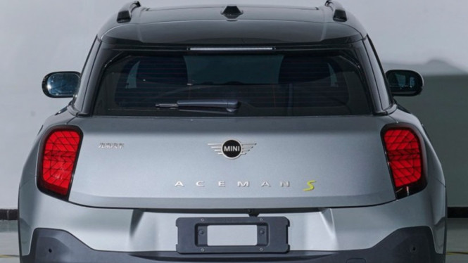 Mobil listrik Mini Aceman