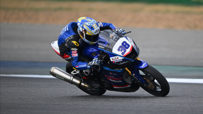 Pembalap Yamaha Racing Indonesia, Arai Agaska