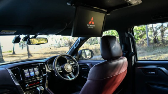 Interior Pajero Sport baru