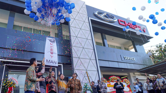 Pembukaan Diler Chery Kalimalang