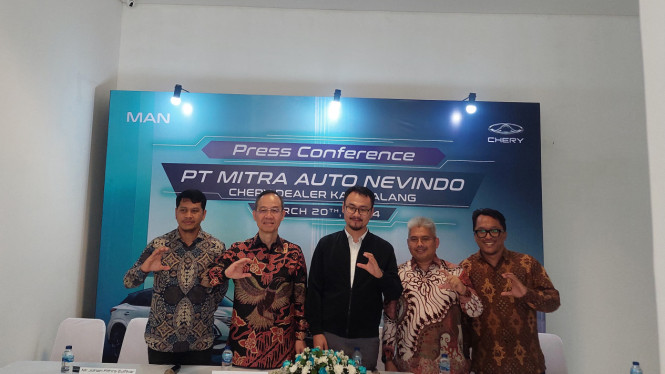 Preskon pembukaan diler Chery Kalimalang