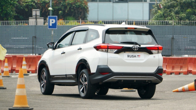 Toyota Rush baru