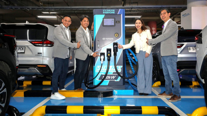 Ultra Fast Charging Toyota di Gandaria City