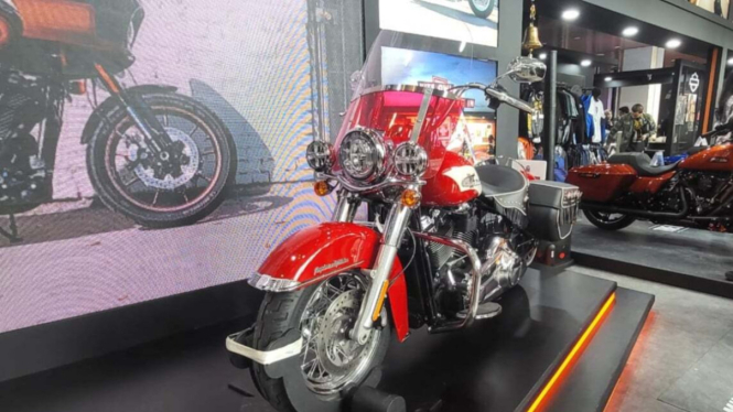 Harley-Davidson Hydra-Glide Revival 2024
