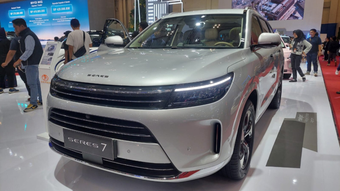 Mobil listrik Seres 7 di GIIAS 2024