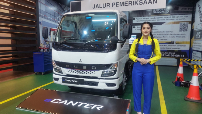 Mitsubishi Fuso eCanter di GIIAS 2024