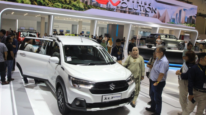 Suzuki XL7 Hybrid di GIIAS 2024