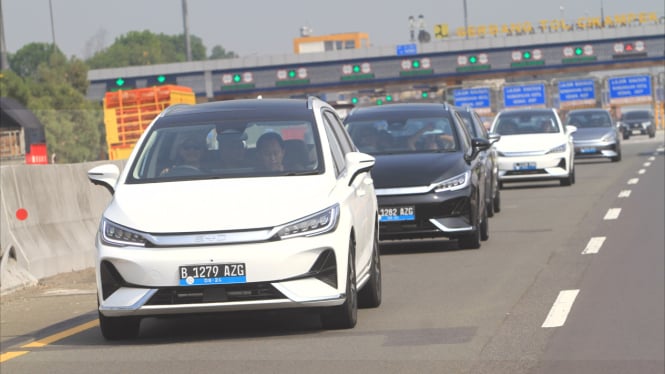 Test Drive BYD M6