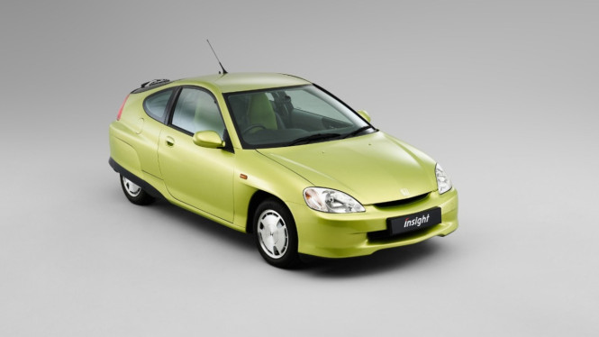 Honda Insight mobil hybrid pertama Honda