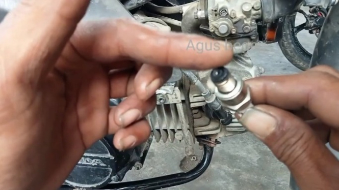 Tips Atasi Motor yang Boros Busi dan BBM.