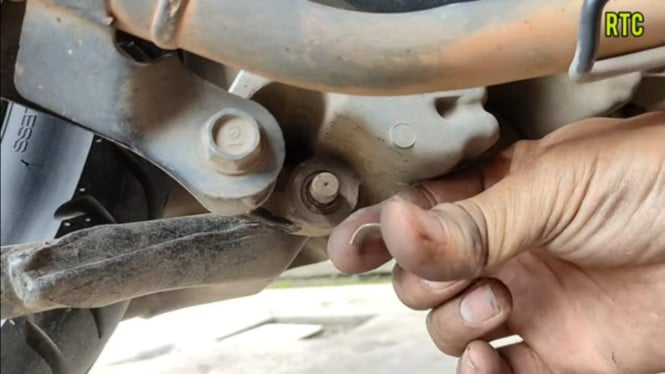 Standar Tengah Honda Beat 2020