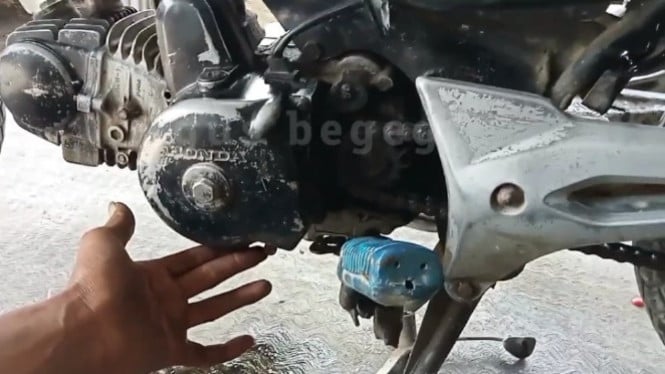 Solusi Atasi Kebocoran Oli Motor.