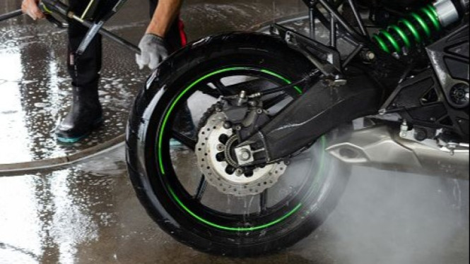 Mencuci Motor