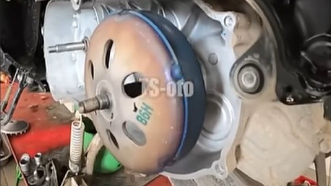 Mangkok Kopling Gosong