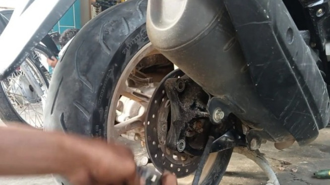 Solusi Atasi Suara Decit di Motor N-Max.