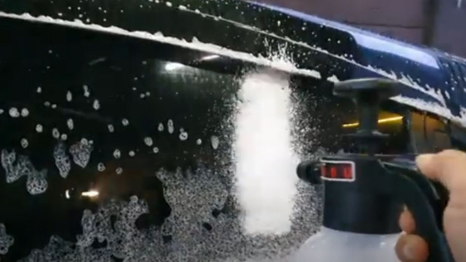 Racikan sabun cuci mobil