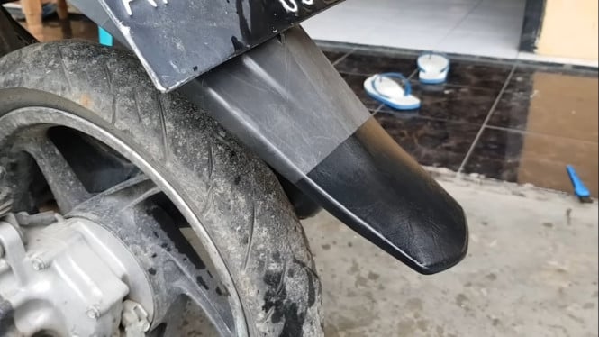 Menghitamkan Bodi Motor