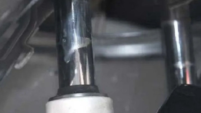 Cara Perbaiki Shockbreaker Macet