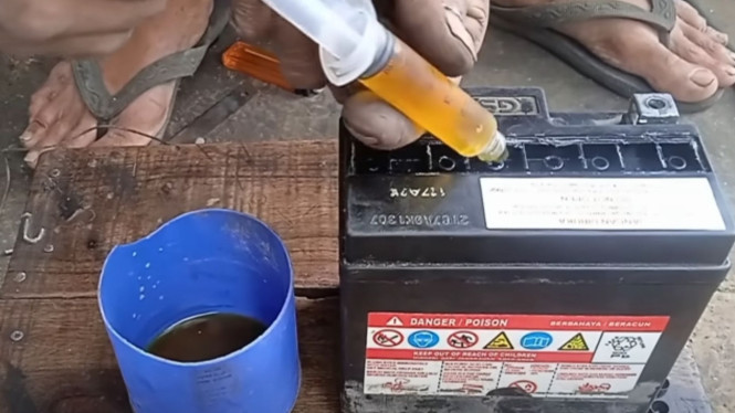 cara memperbaiki aki kering