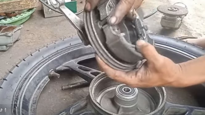 Modifikasi Rem Tromol Motor