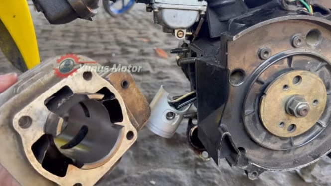 Panduan Pasang Piston dan Blok pada Motor 2 Tak