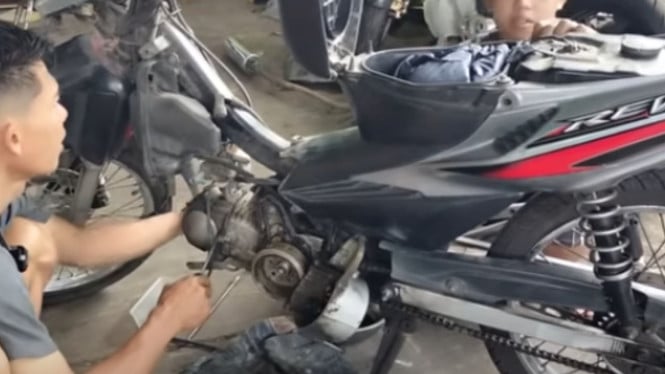Suara Mesin Motor Kasar
