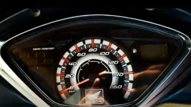 Pasang Lampu LED Motor