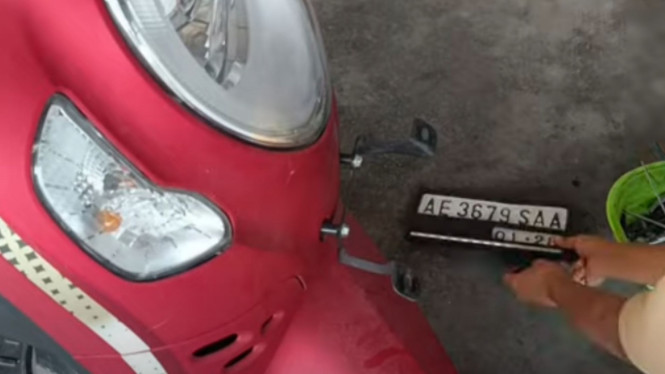 Cara Melepas Cover Scoopy