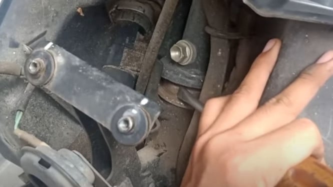 Cara Menyetel Komstir Motor