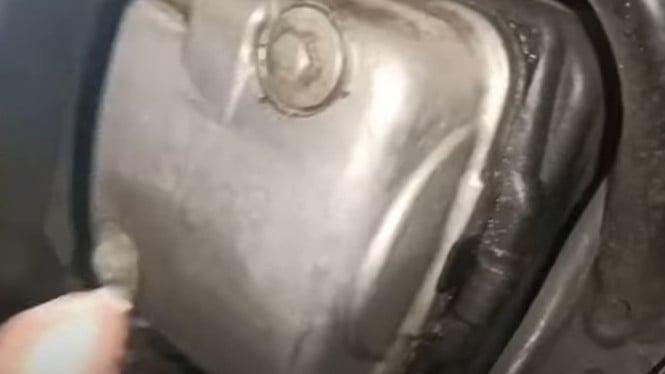 Ganti Karet Tutup Kopling