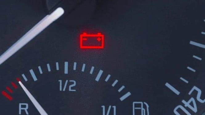 Lampu Indikator Aki Menyala