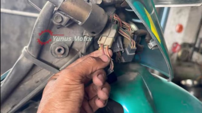 Ganti Lampu Depan Shogun R