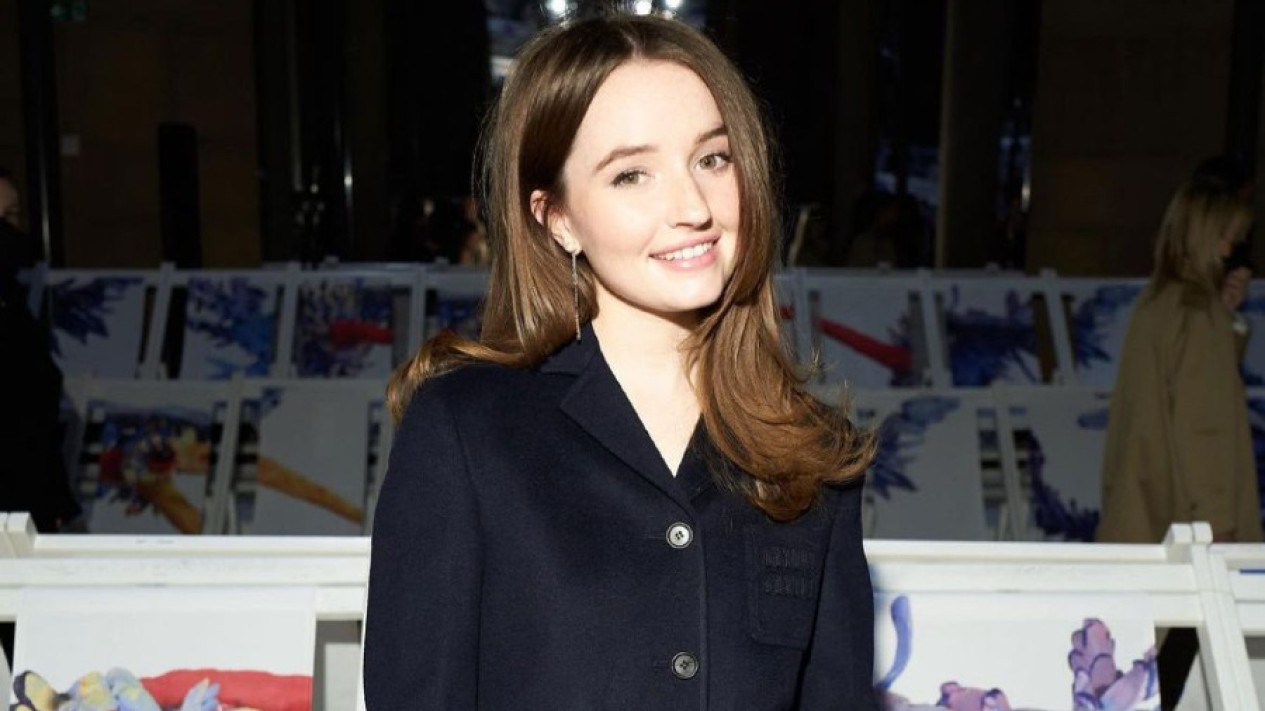 Profil Kaitlyn Dever, Lawan Main Maxime Bouttier di Film Ticket To Paradise