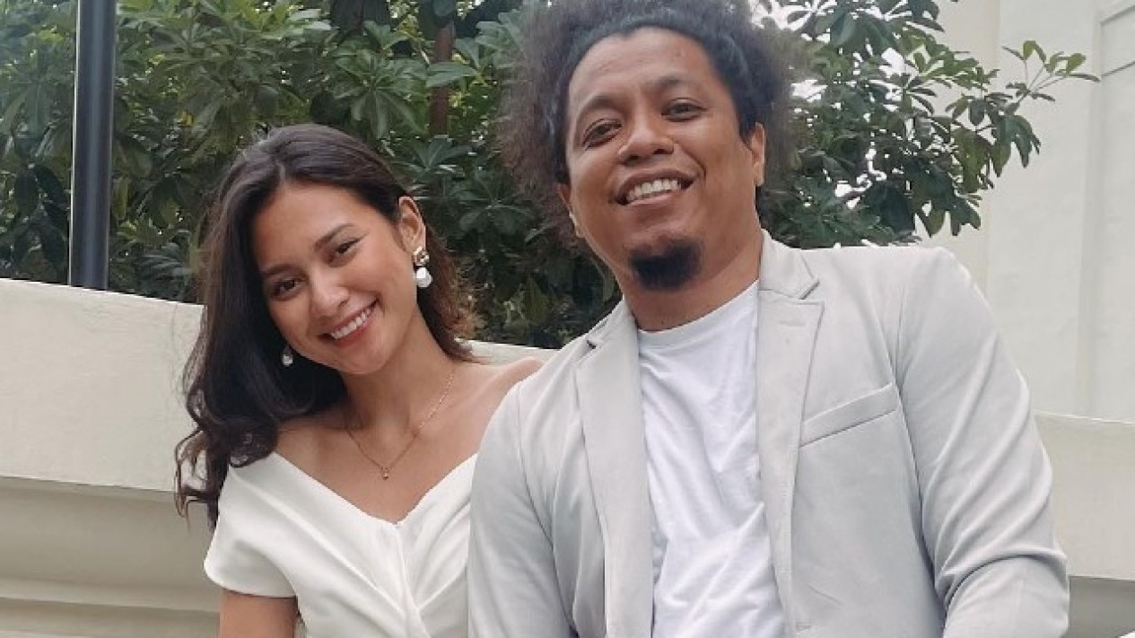 Rayakan Ulang Tahun Sang Istri Arie Kriting Beri Pesan Manis Untuk